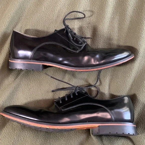 Clark’s men leather dress shoes. Black. Size 11M. - Picture 4 of 4